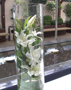  Internal White Lily Vase - The Terrace - Sky City Grand Hotel